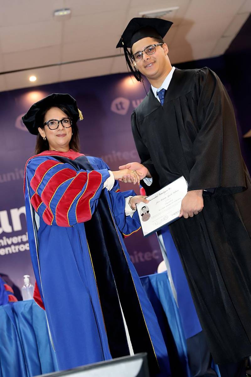 Graduaciones de Pregrado de UNITEC TGU 2025