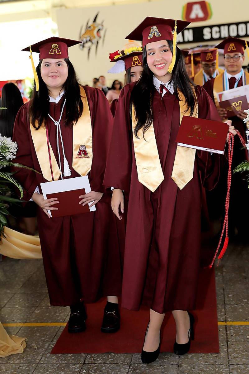 Graduación 2024 de Mayan School