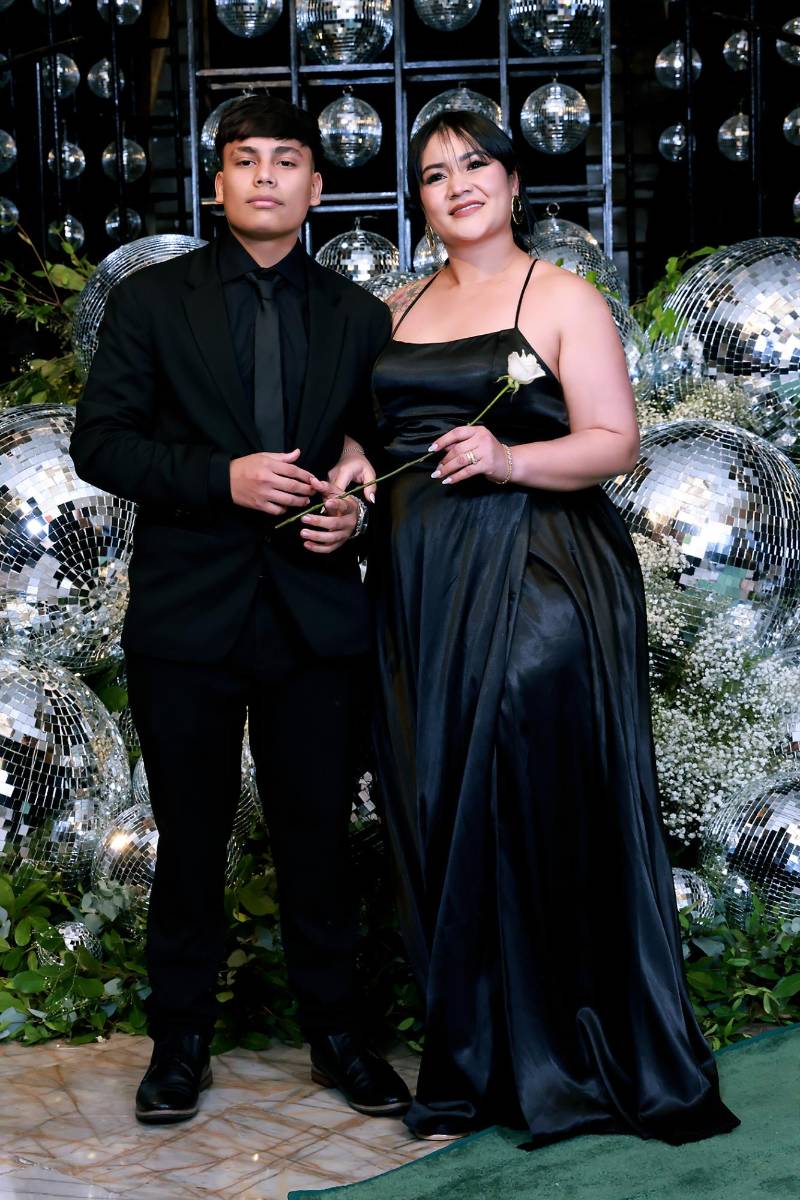 Andrés Flores y Debby Toledo
