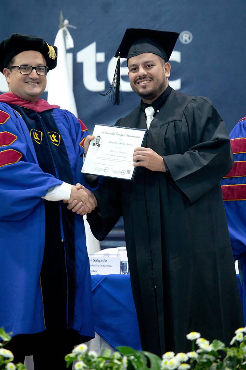 Graduaciones UNITEC 2024 en San Pedro Sula