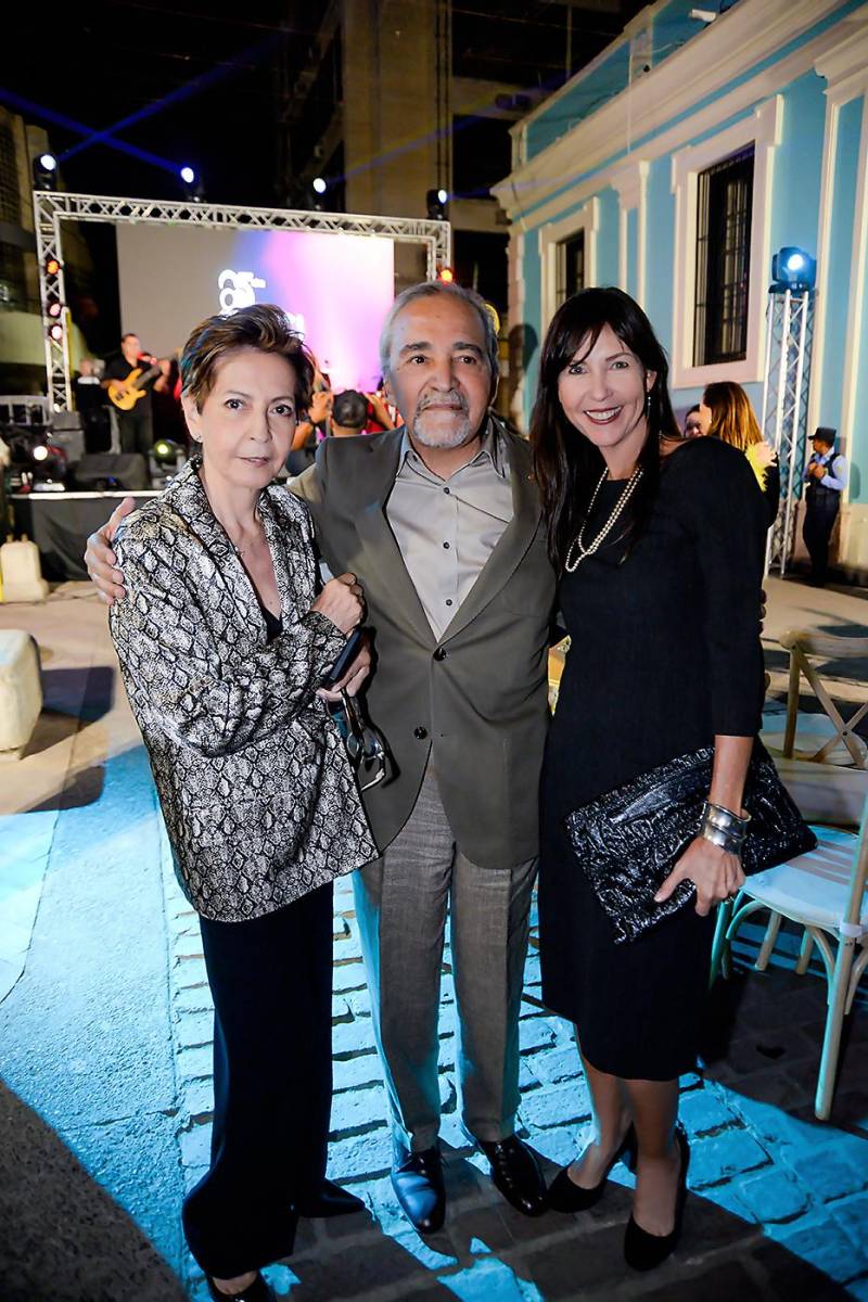 Lorenza Durón, Luciano Durón y Ana María Durón 