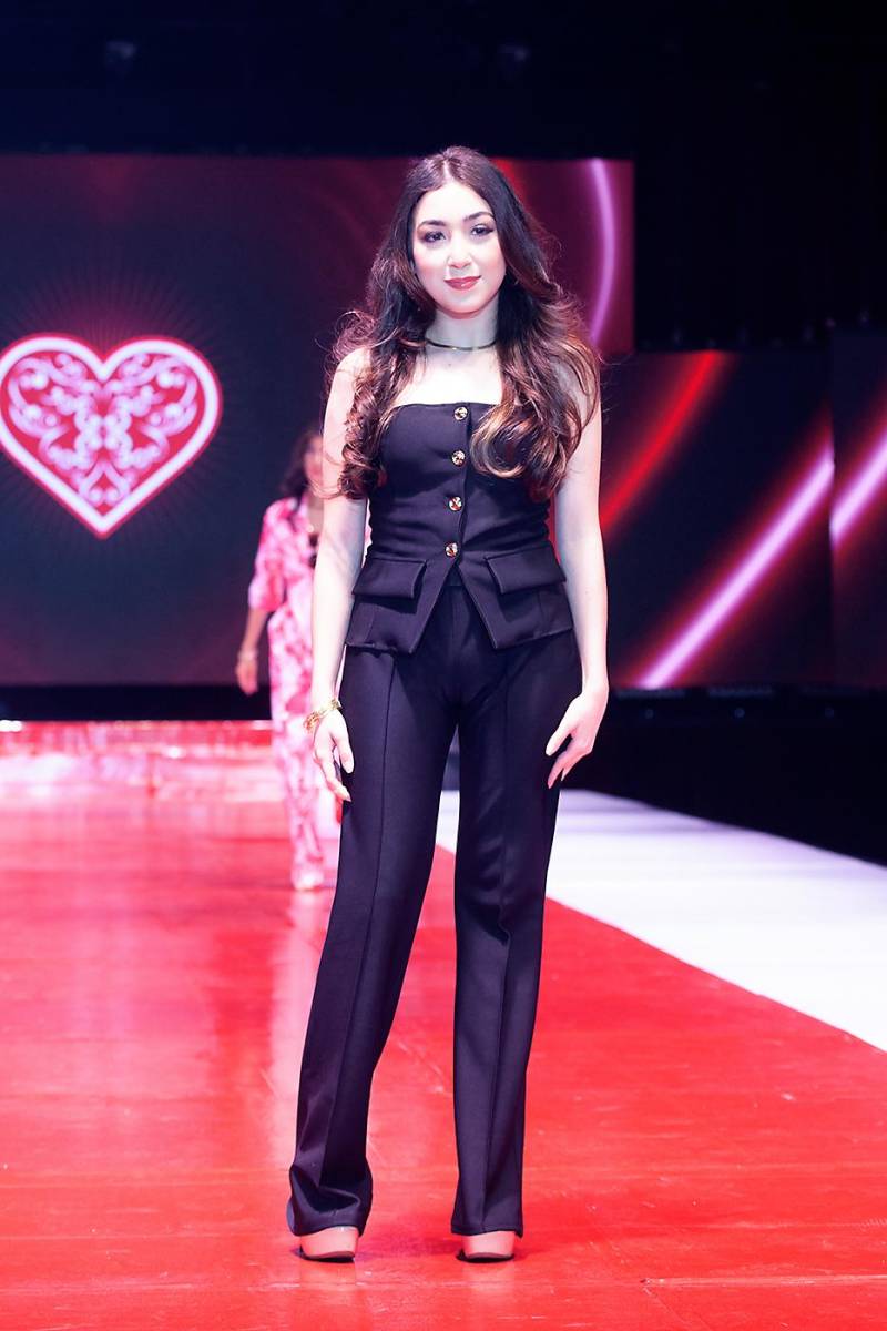 Senior Fashion Show “Ace of Style” de la Escuela Internacional Sampedrana 2025