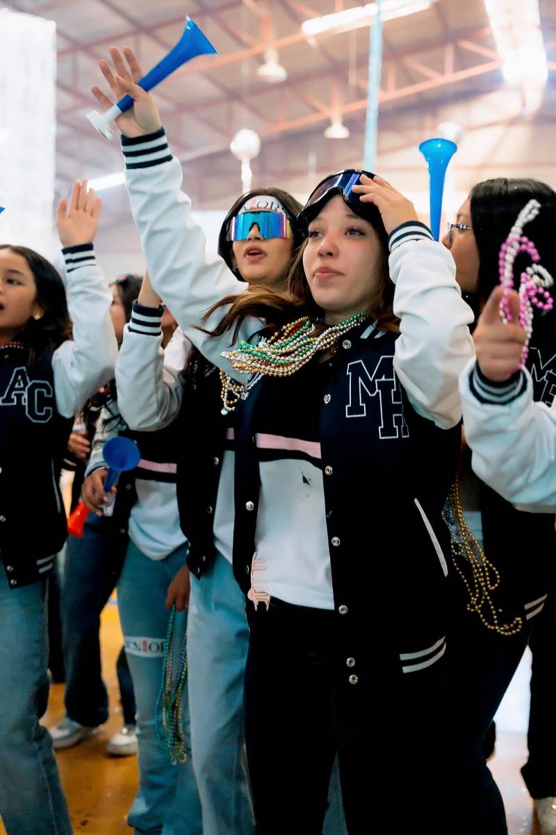 Senior entrance de la clase 2026 del Instituto María Auxiliadora