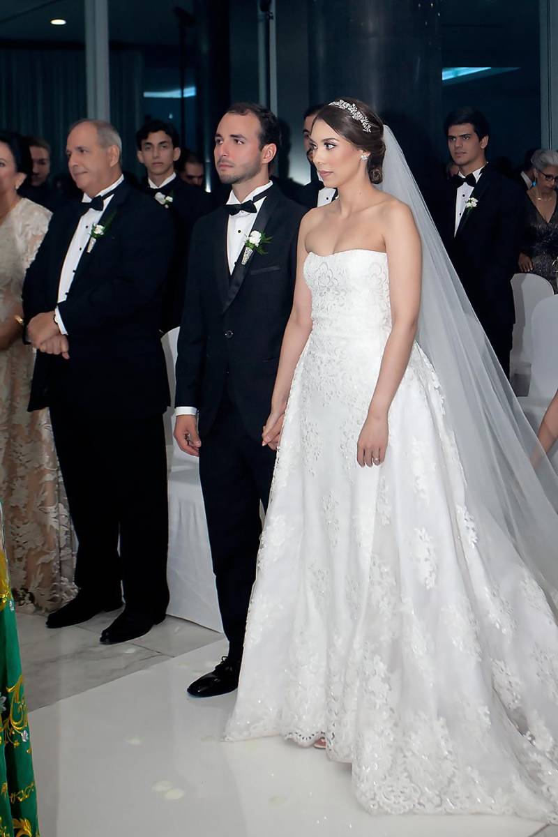 Faiz Andonie y su prometida Stephanie Dox