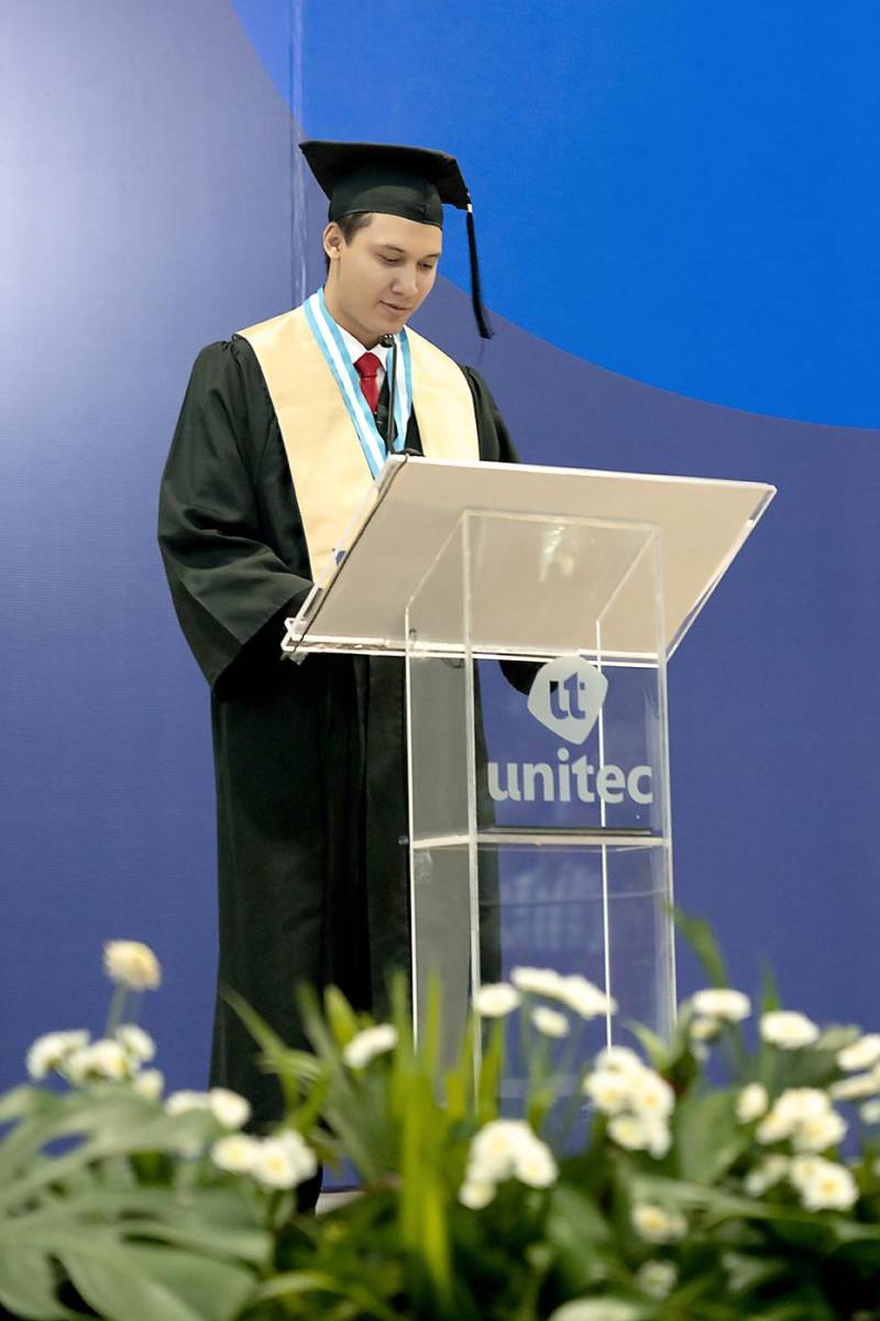 UNITEC SPS celebra la graduación de nuevos talentos y agentes de cambio