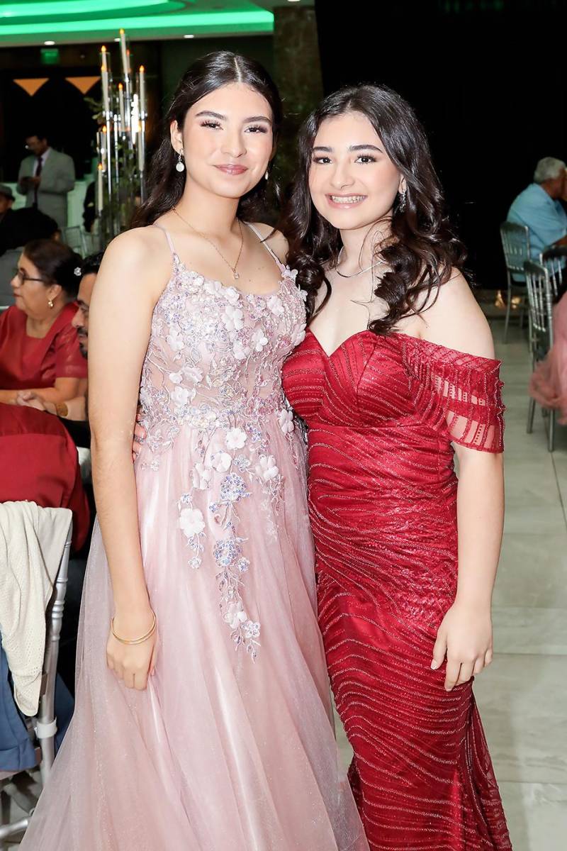 Victoria Perdomo y Hanna Paredes.
