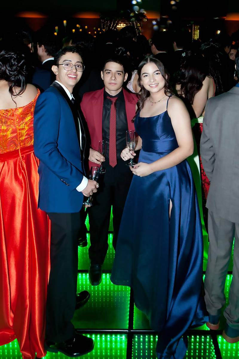 Mario Castellón, Brian Haziel y Angélica Nolasco.