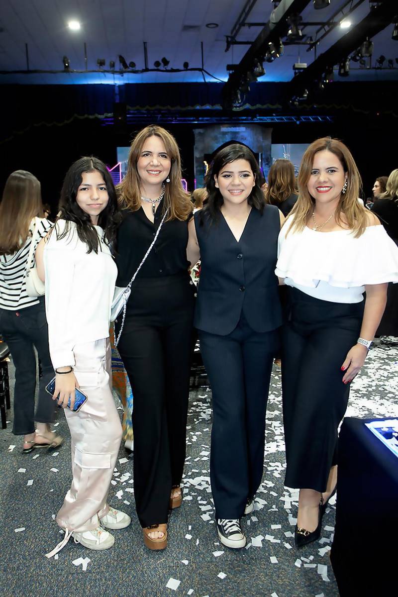 Fashion Show de la EIS 2024