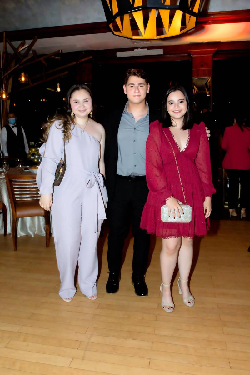 Graciela Guevara, John Nadra e Isabel Zelaya.