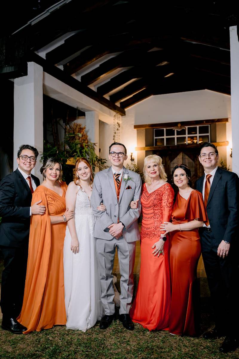 Christian Sánchez, Marisa Soto, Valery García, Miguel Blanco, Patricia Arias, Camila Blanco y Arnold Burgos.