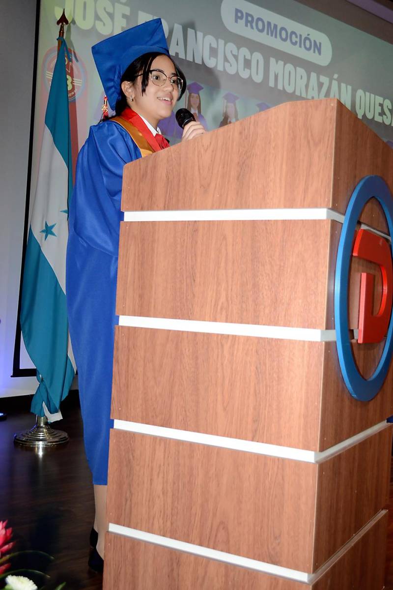 Graduación de los seniors 2025 de Dowal School