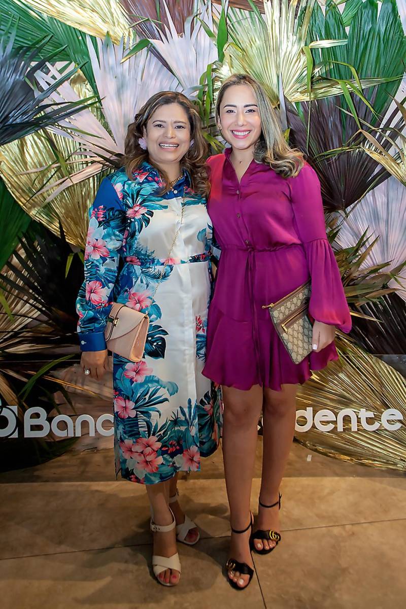 Amalia Alachán y Diana Pineda.