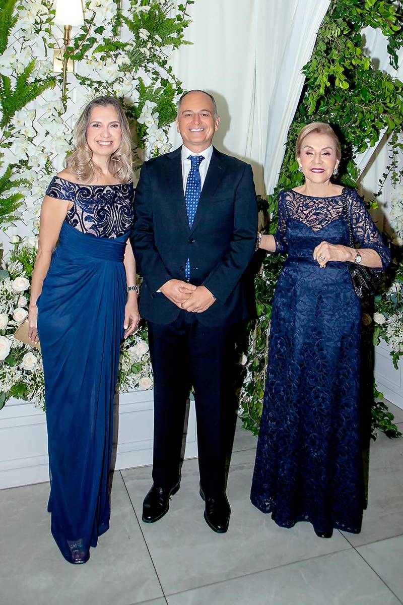 Chantal, Jason y Gloria Hawit.
