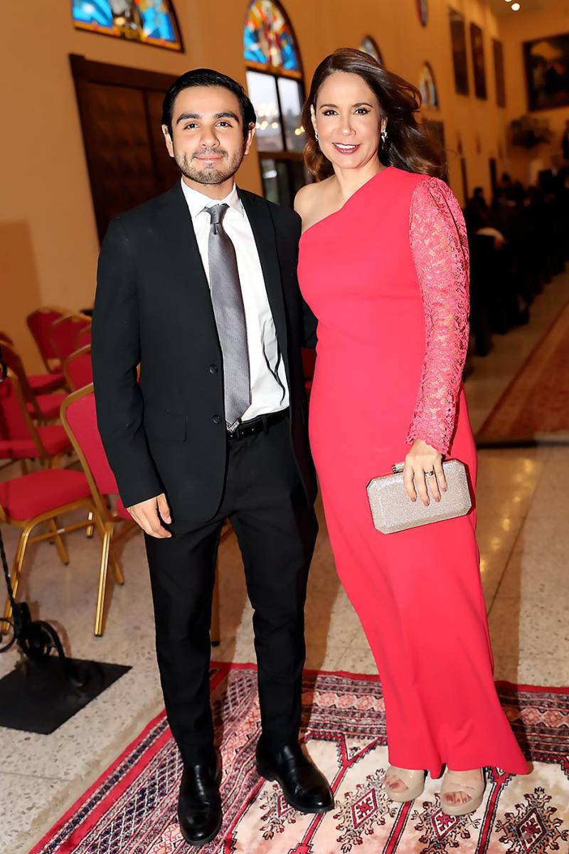 Sofia Zelaya Argueta con su hijo Andres