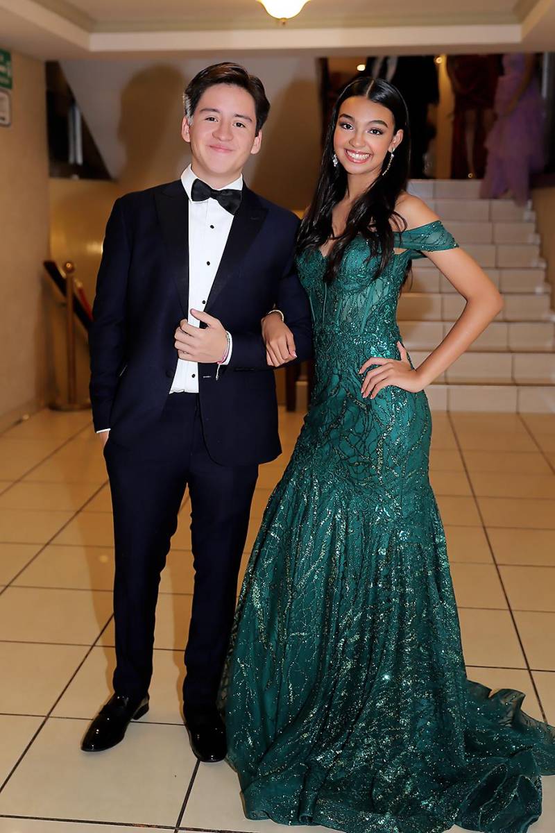 Fiesta de la prom 2024 de Mayan School