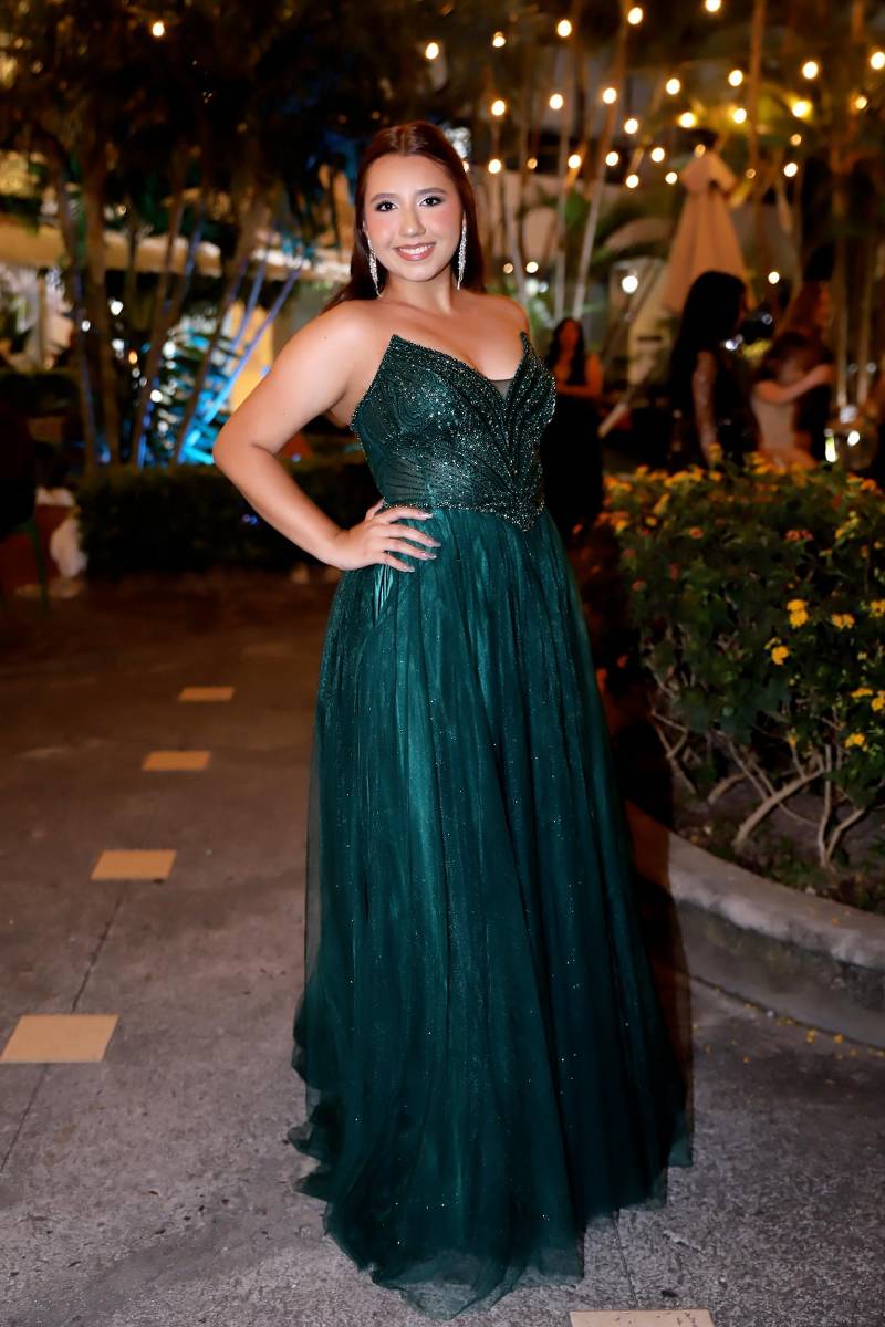 Looks de la prom 2025 del Instituto San José del Carmen