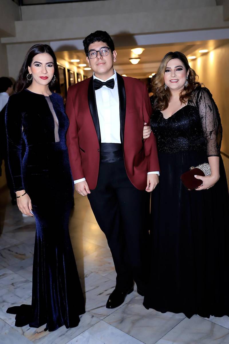 Invitados de la prom 2025 de La Estancia School