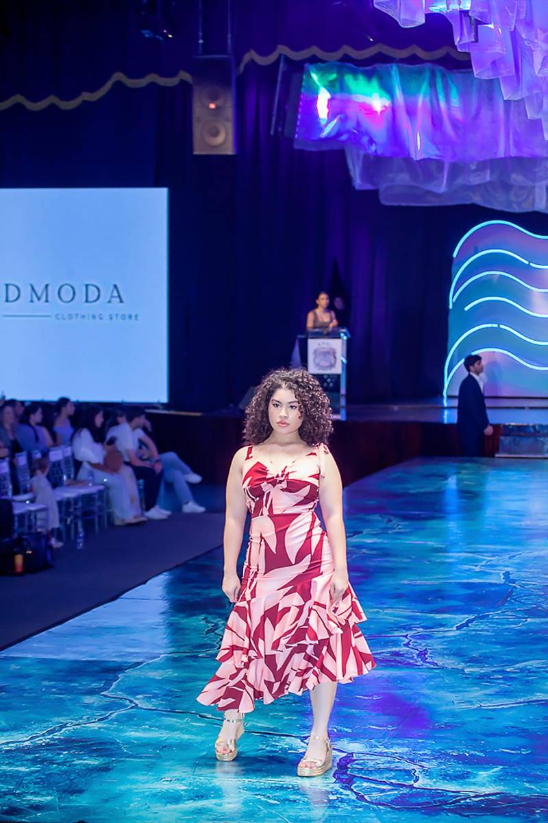 Senior Fashion Show 2026 de la Escuela Internacional Sampedrana, parte 2
