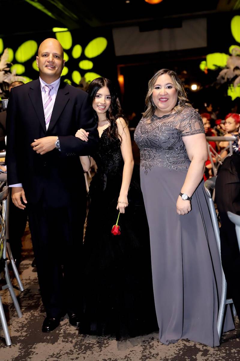 José, Valeria Reyes y Suu Aguilar. 