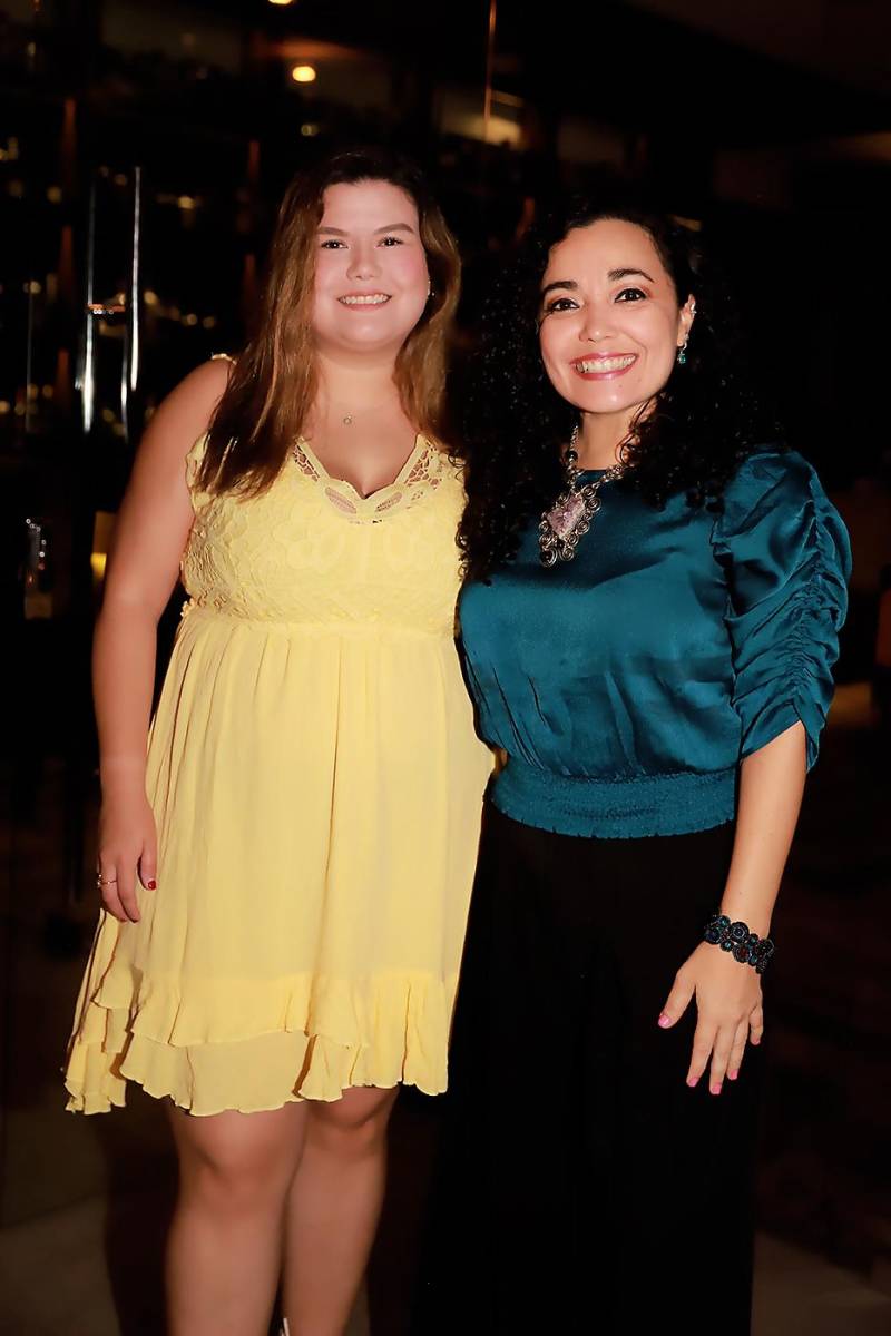 Celeste Portillo y Shirley Paz