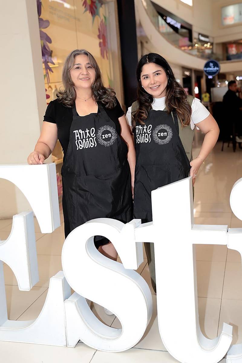 Elvira Rodas y Alessia López