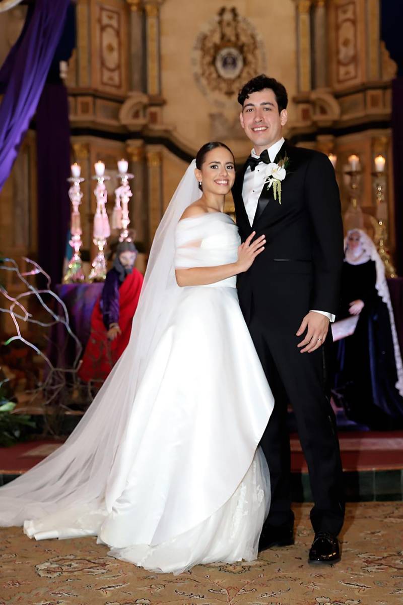 Así fue la boda eclesiástica de Alejandra Zúñiga y Gabriel Sierra