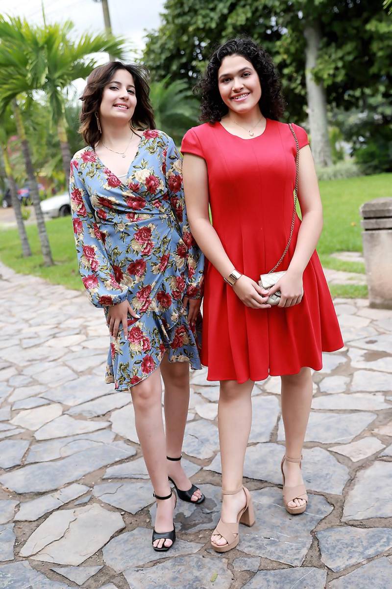 Adriana Suasnavar y María Fernanda Lagos.