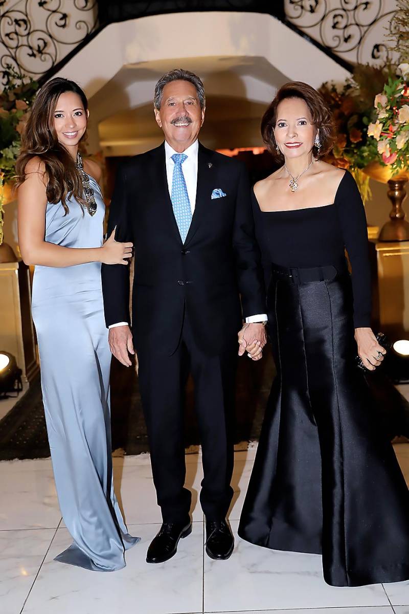 Así fue la boda de Próspero Castellanos y María Isabel Simón