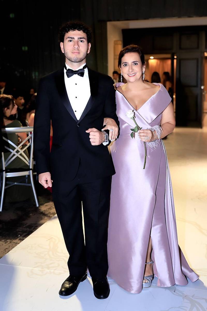 Christopher Schuverer y Nadia Sabat.
