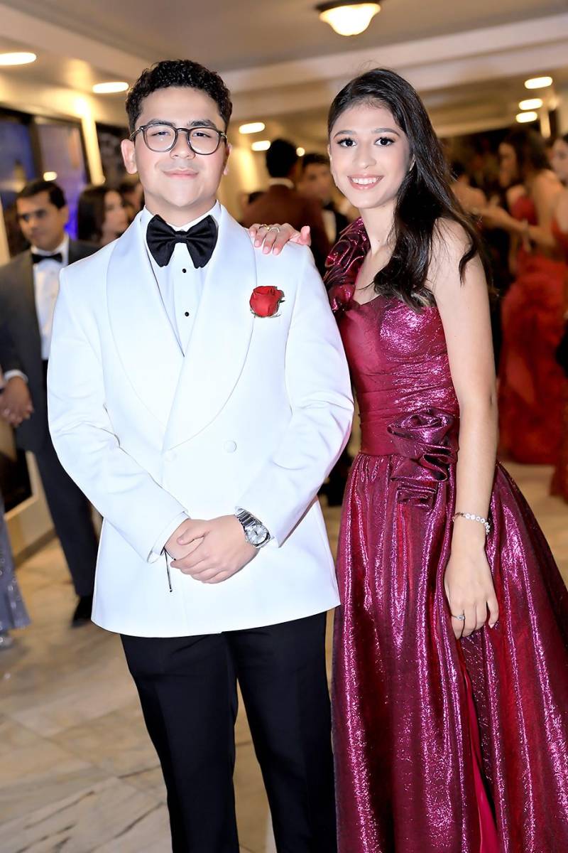 Fiesta de la prom 2025 de DelCampo School