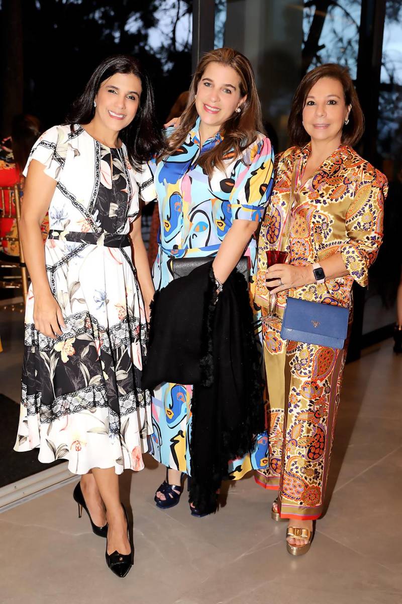 Marcela Zacapa, Larissa Faraj y Julia Rishmawy