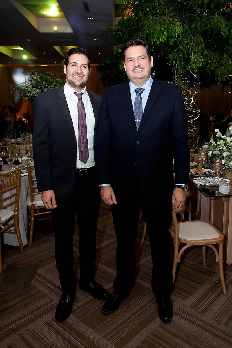 Roberto Javier Larach y Ricardo Cabeza.