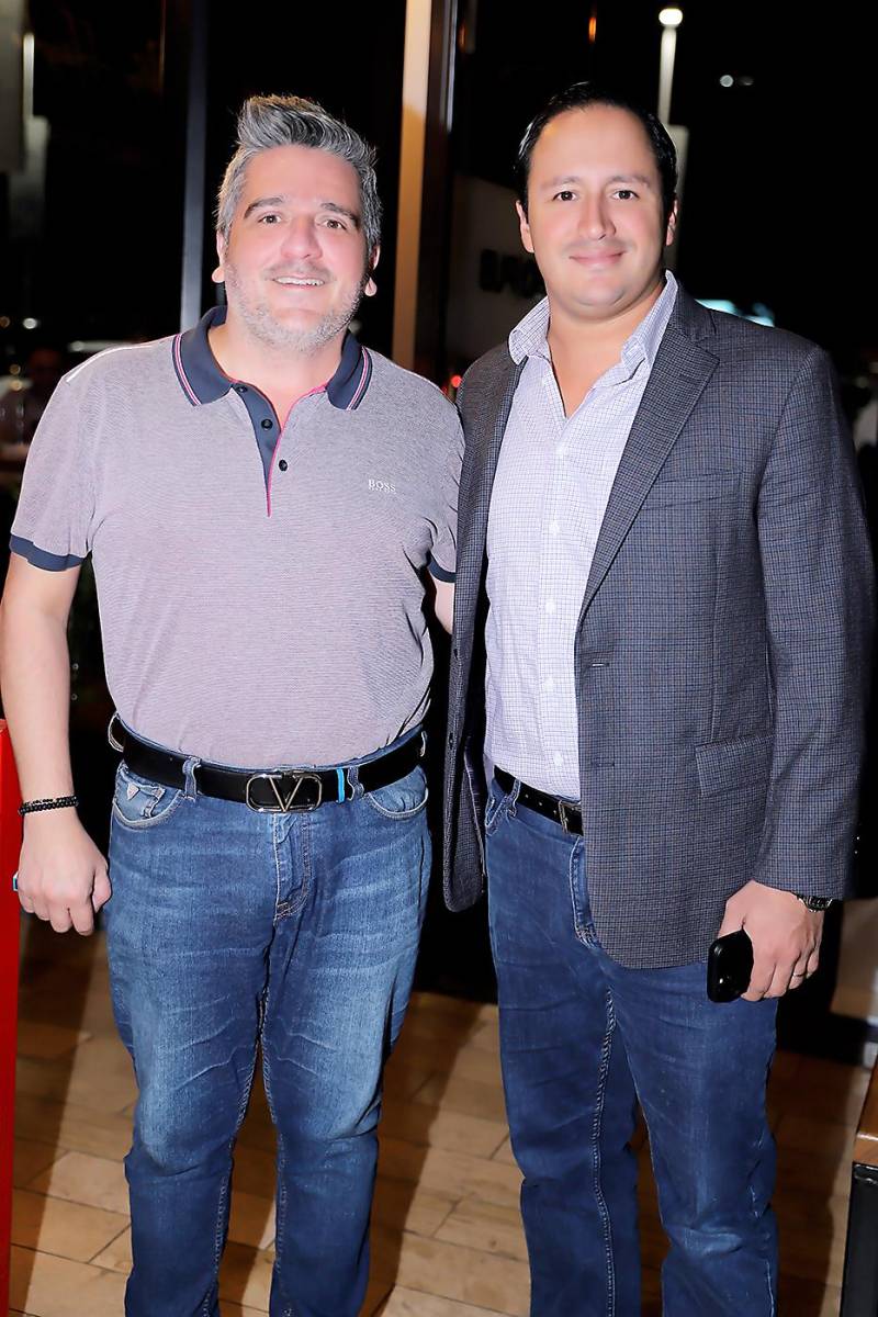 Manuel Aguirre y Arturo Corrales.