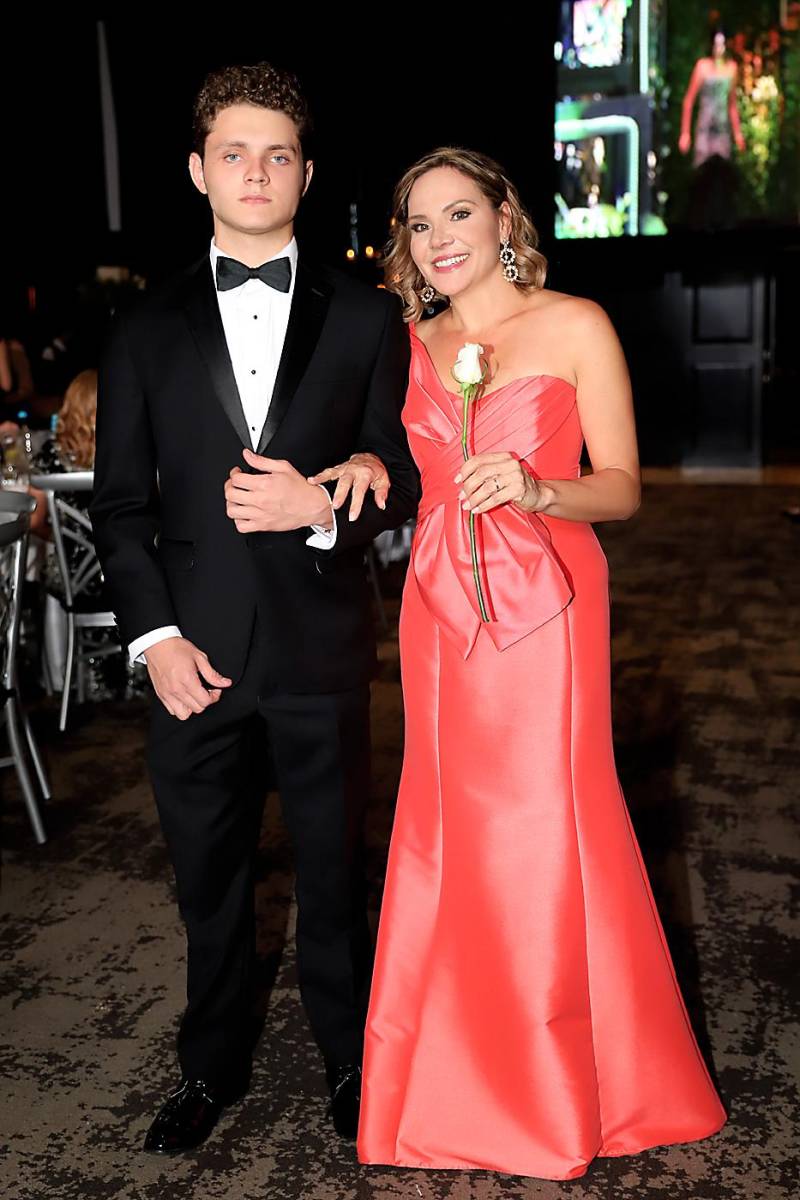 Gabriel Maradiaga y Cathy Vega