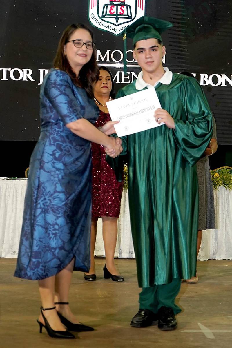Graduación de los seniors 2024 de Elvel School