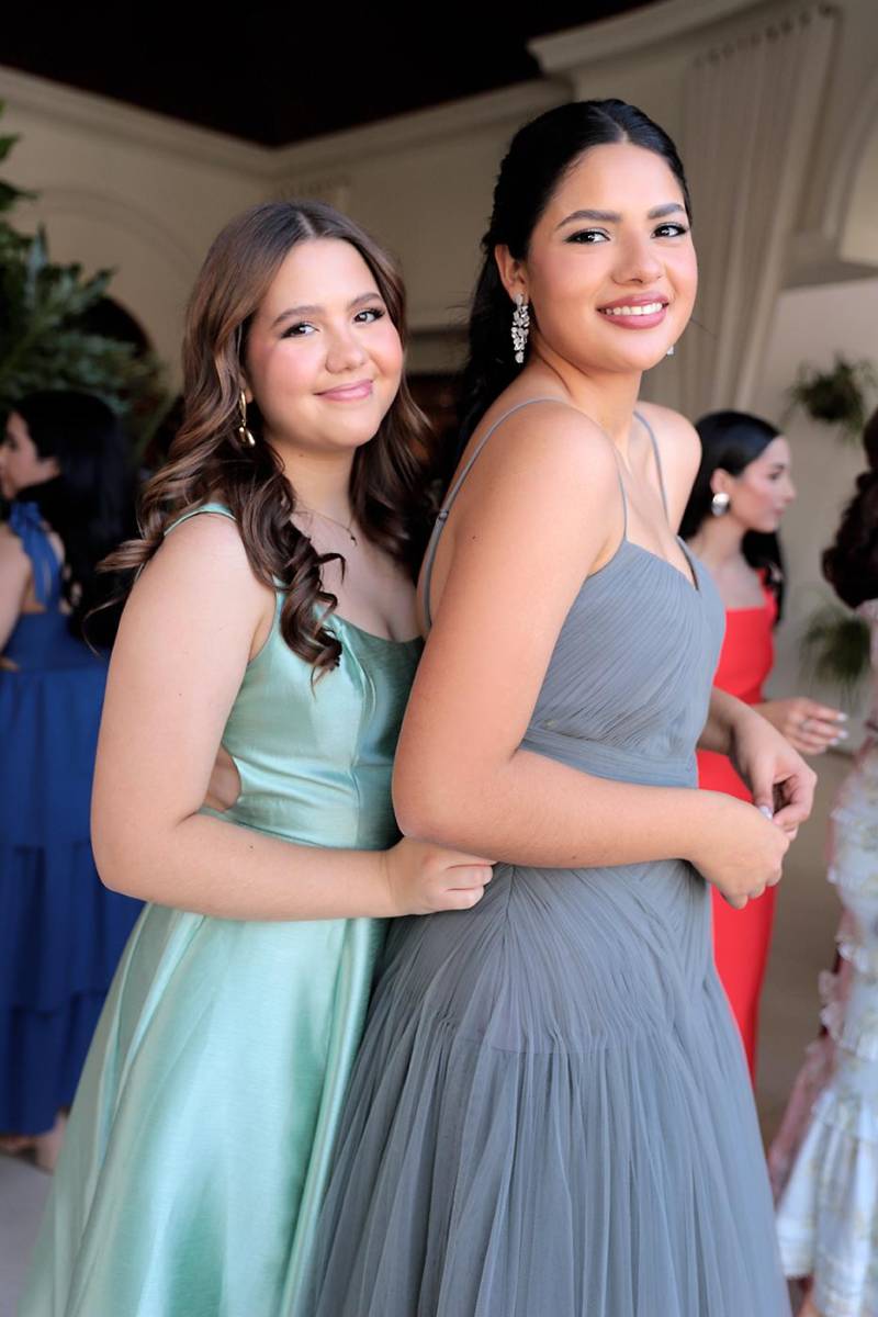 Gianna Lagunes y Mariana Paz.