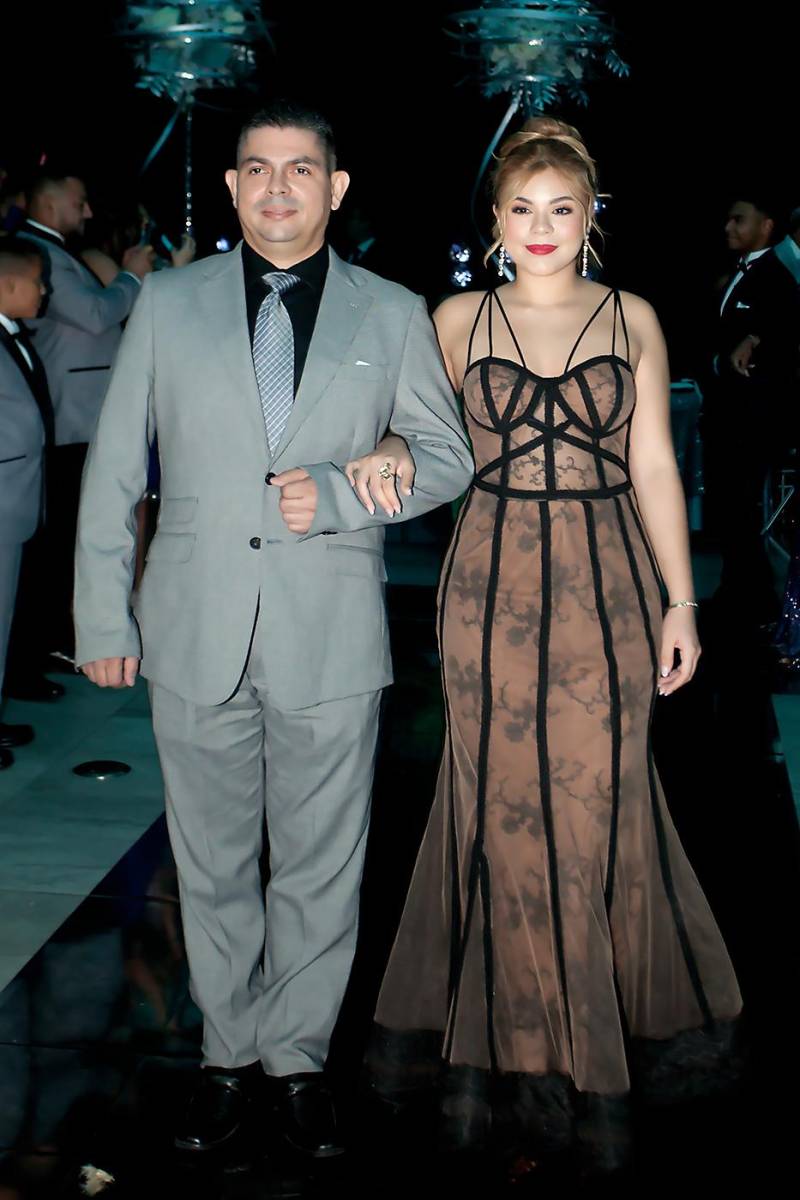 Sofía Valladares y su padre Gilbert Valladares.