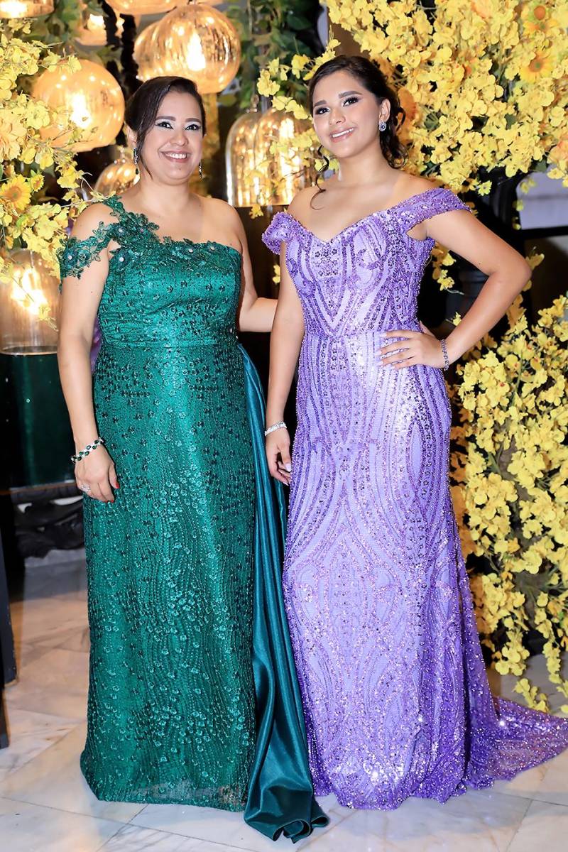 Invitados de la prom 2025 de Mayan School