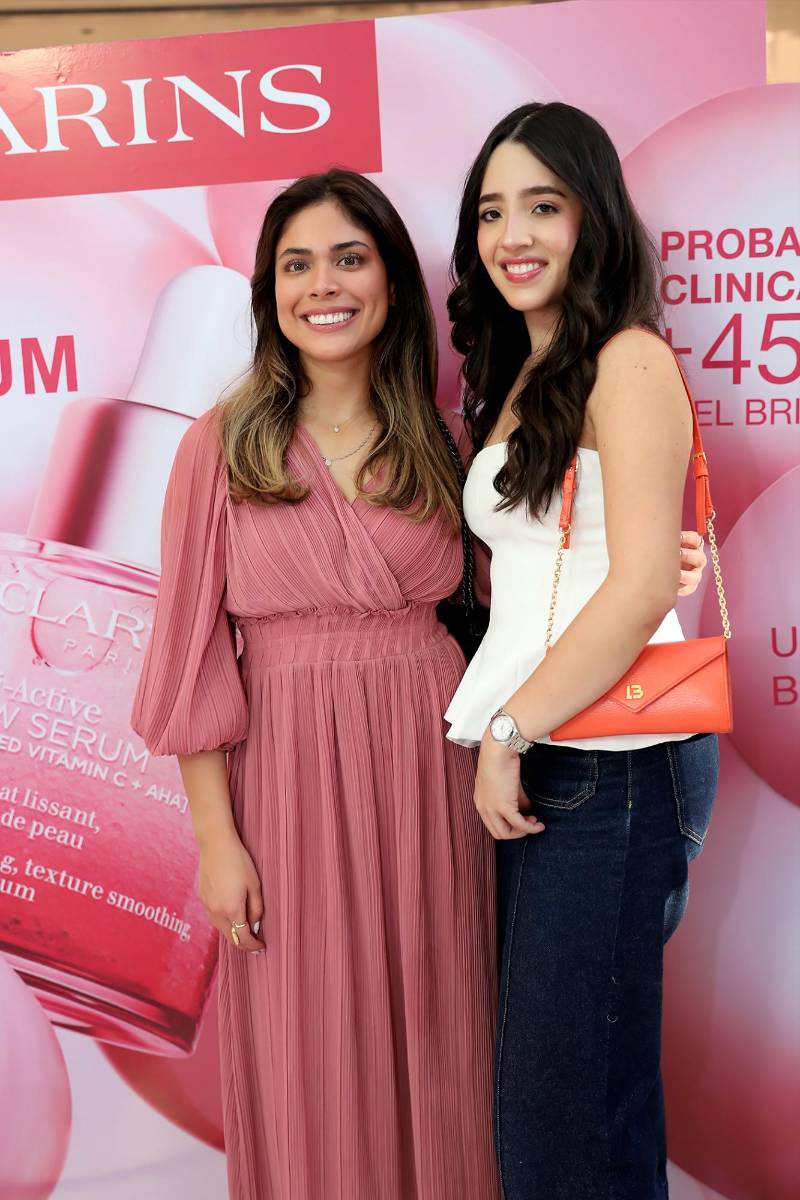 Pili Pineda e Isabella Godoy.
