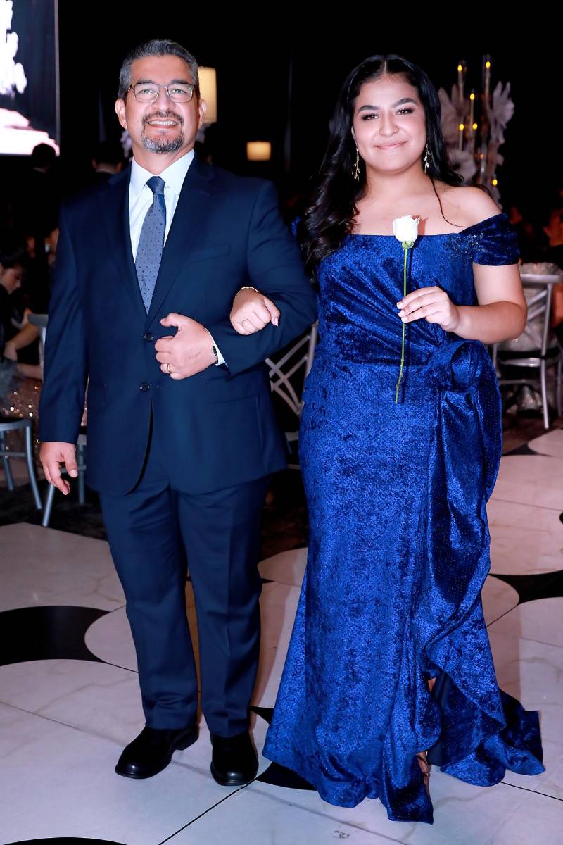 Helena Rodríguez y su padre Roger Rodríguez. 