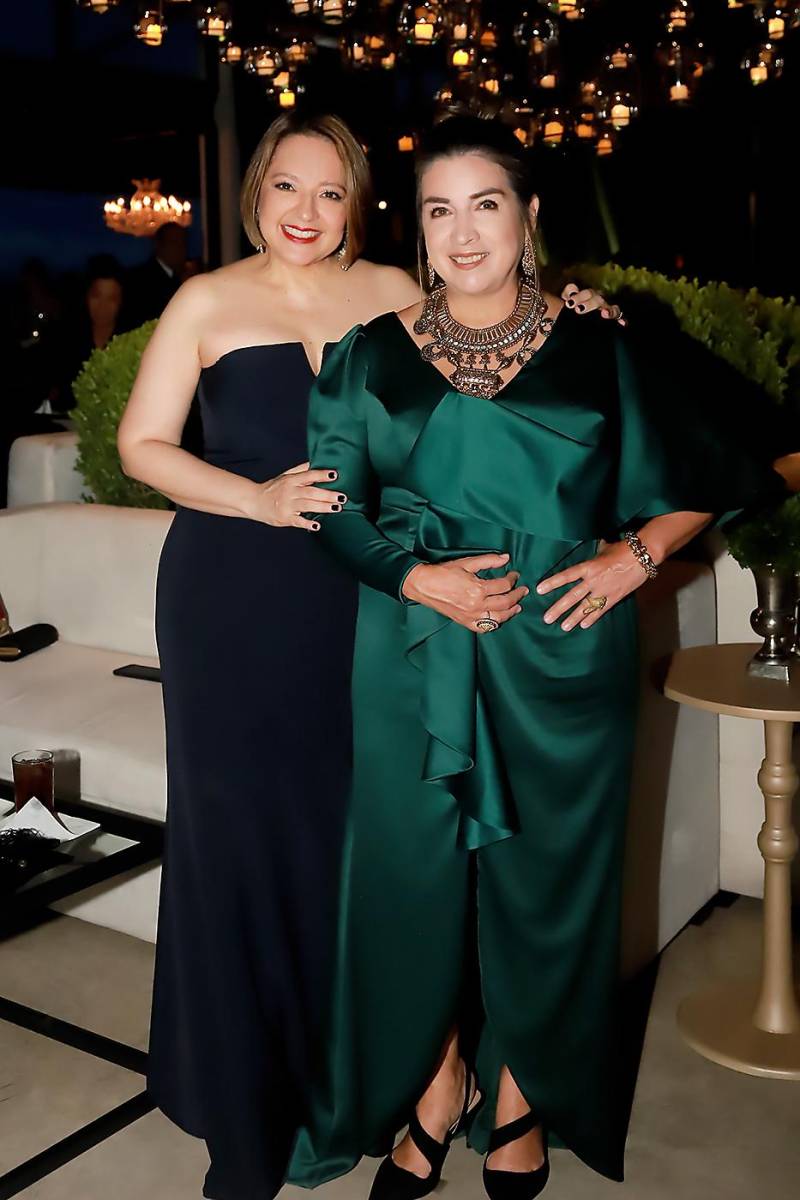 Lucia Duron y Gloria Corrales