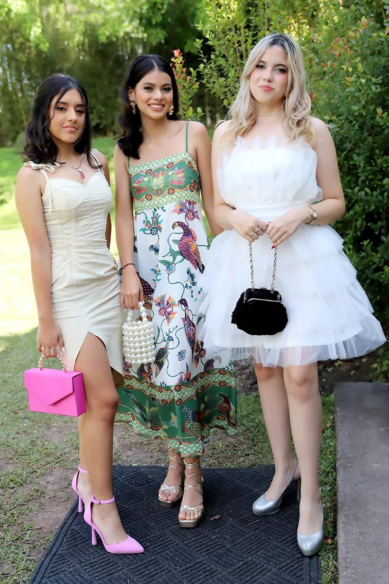 Andrea Erazo, Valeria Banegas y Nia Farach