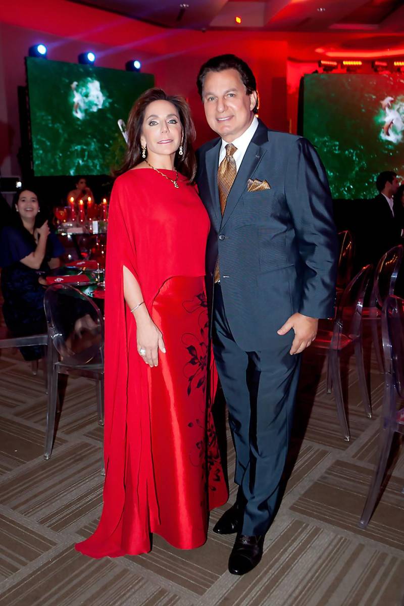 Sandra y Mario Canahuati.