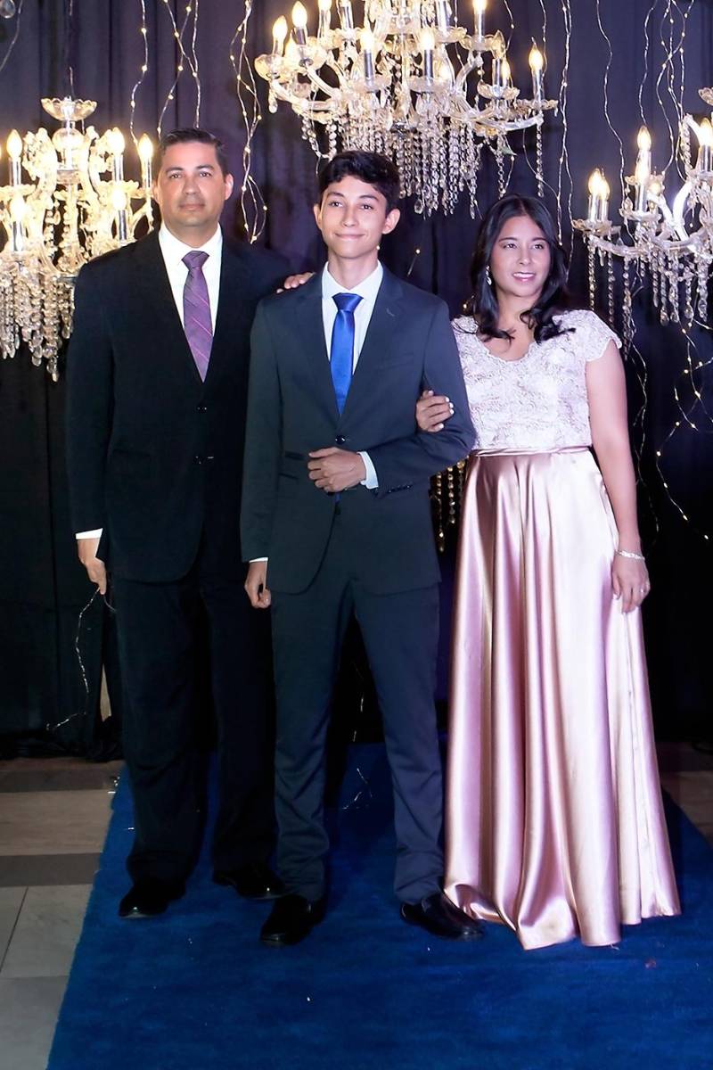 Josué Ocampo, Josué Ricardo y Linda Martínez.