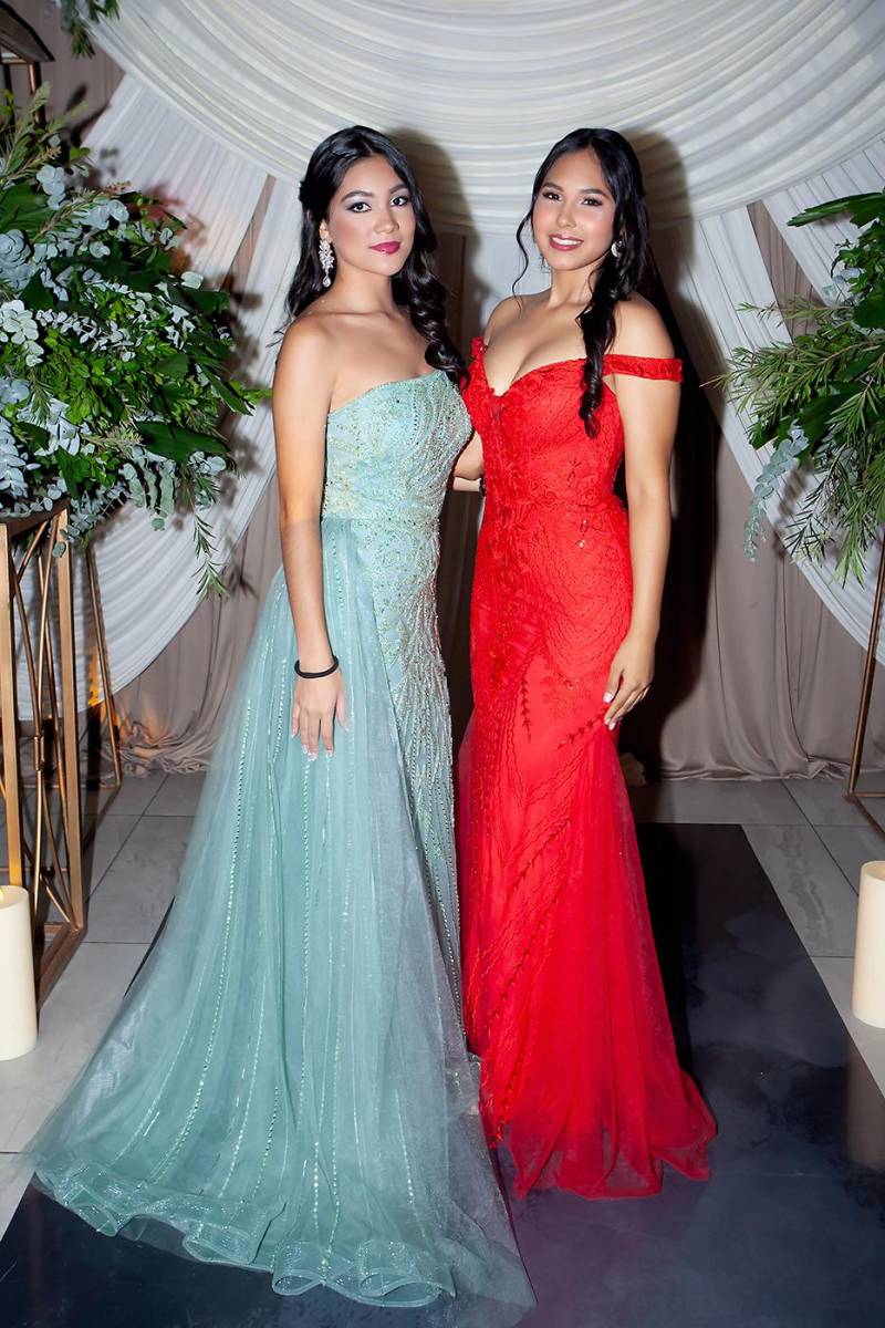 Mónica Cwu y Andrea Rivera,