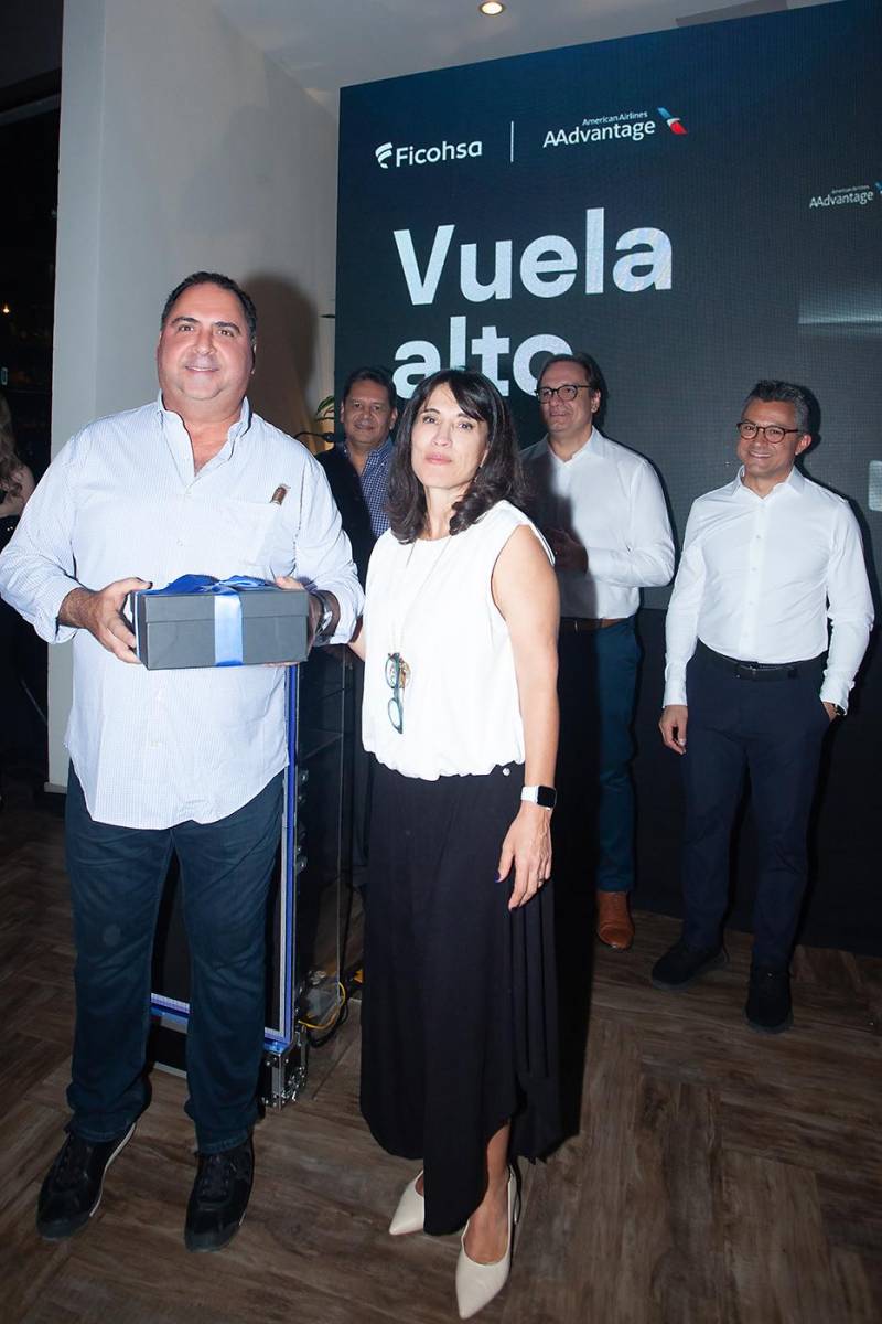 Martin Saybe y Giselle Ulate.