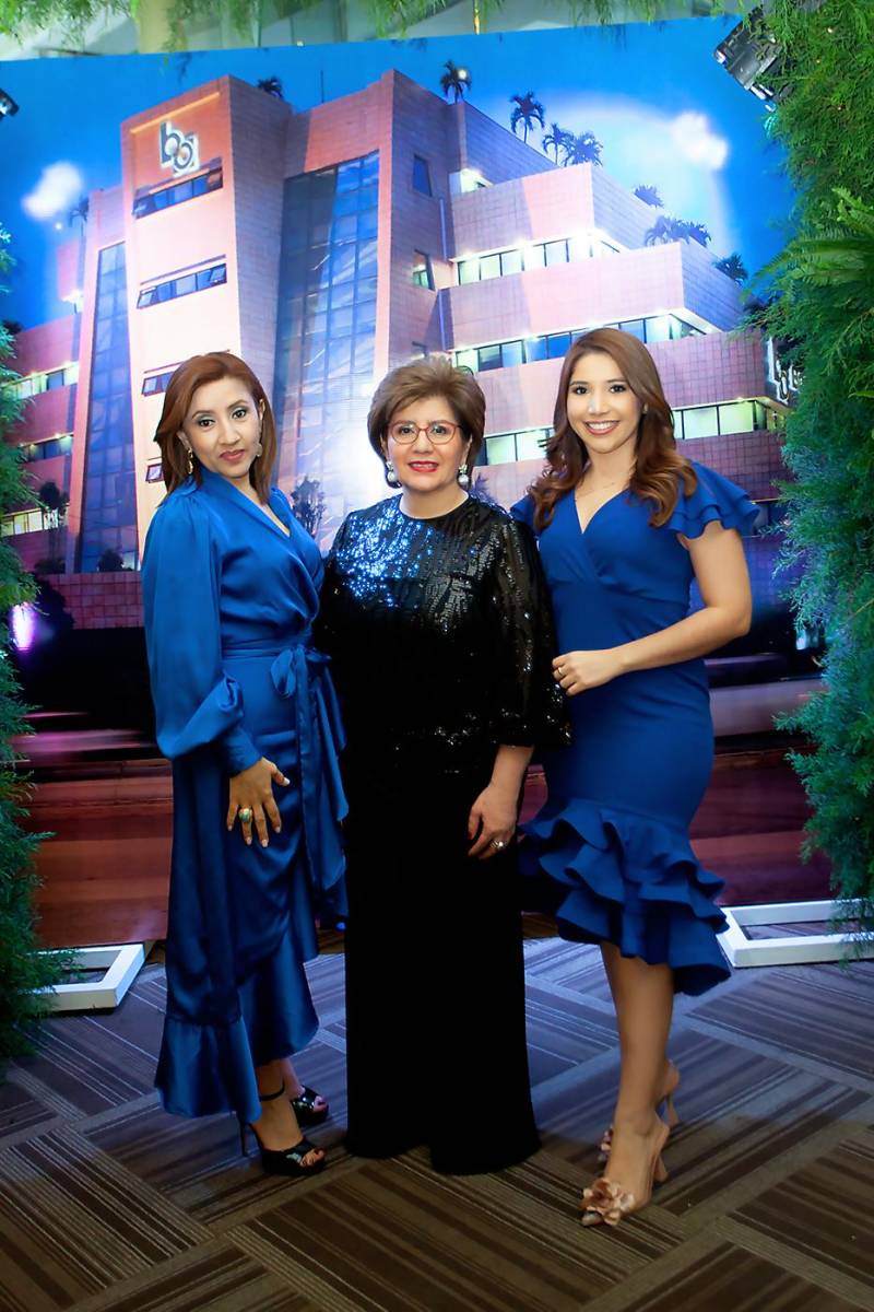Liliana Dominguez, Irma Castejón y Helen Díaz.