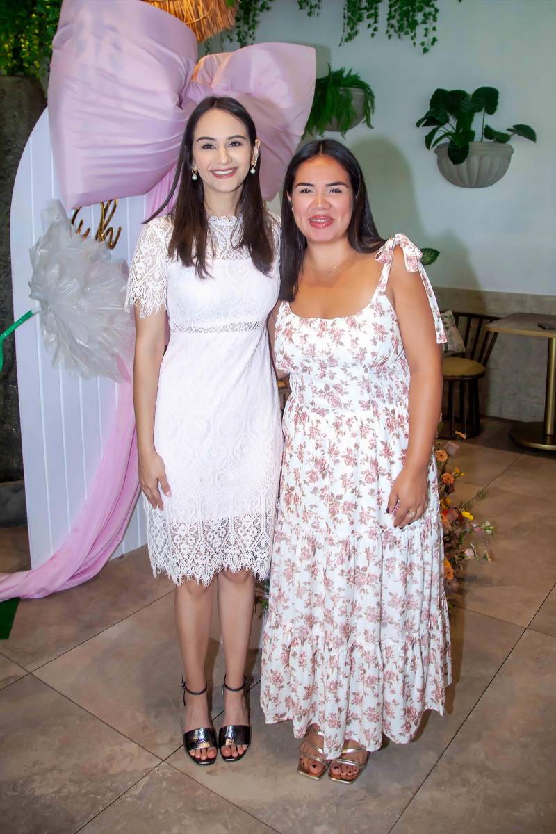 Ariana Reyes y Adriana Urrutia.