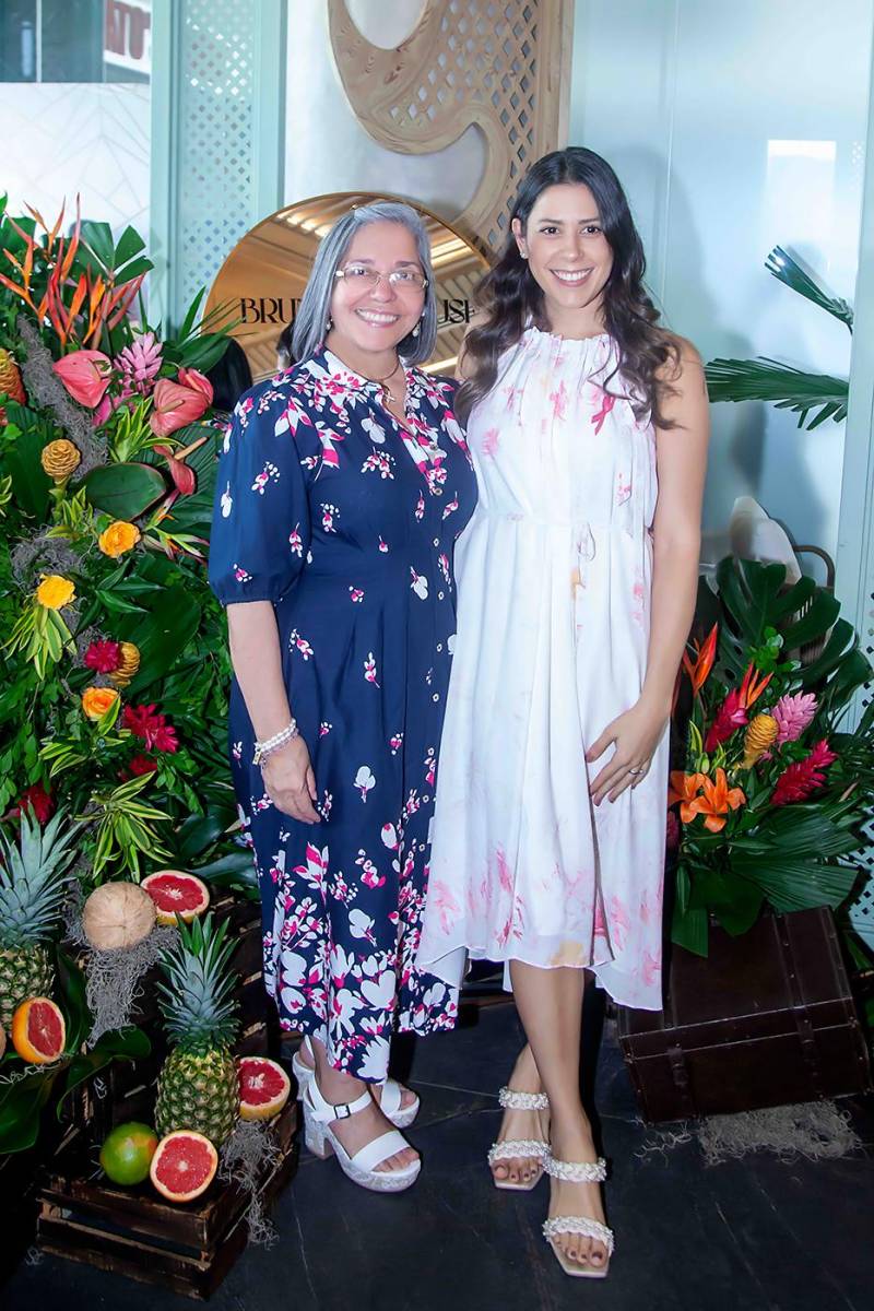 Suyapa Bejarano y Michelle Marsan.