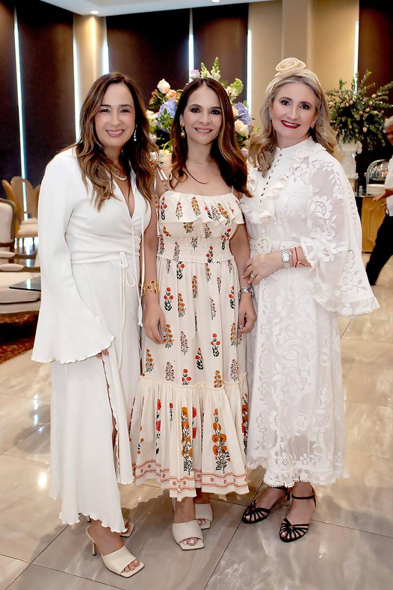 Griselle Córdoba, Giselle Rishmawy y Elsa Leiva.